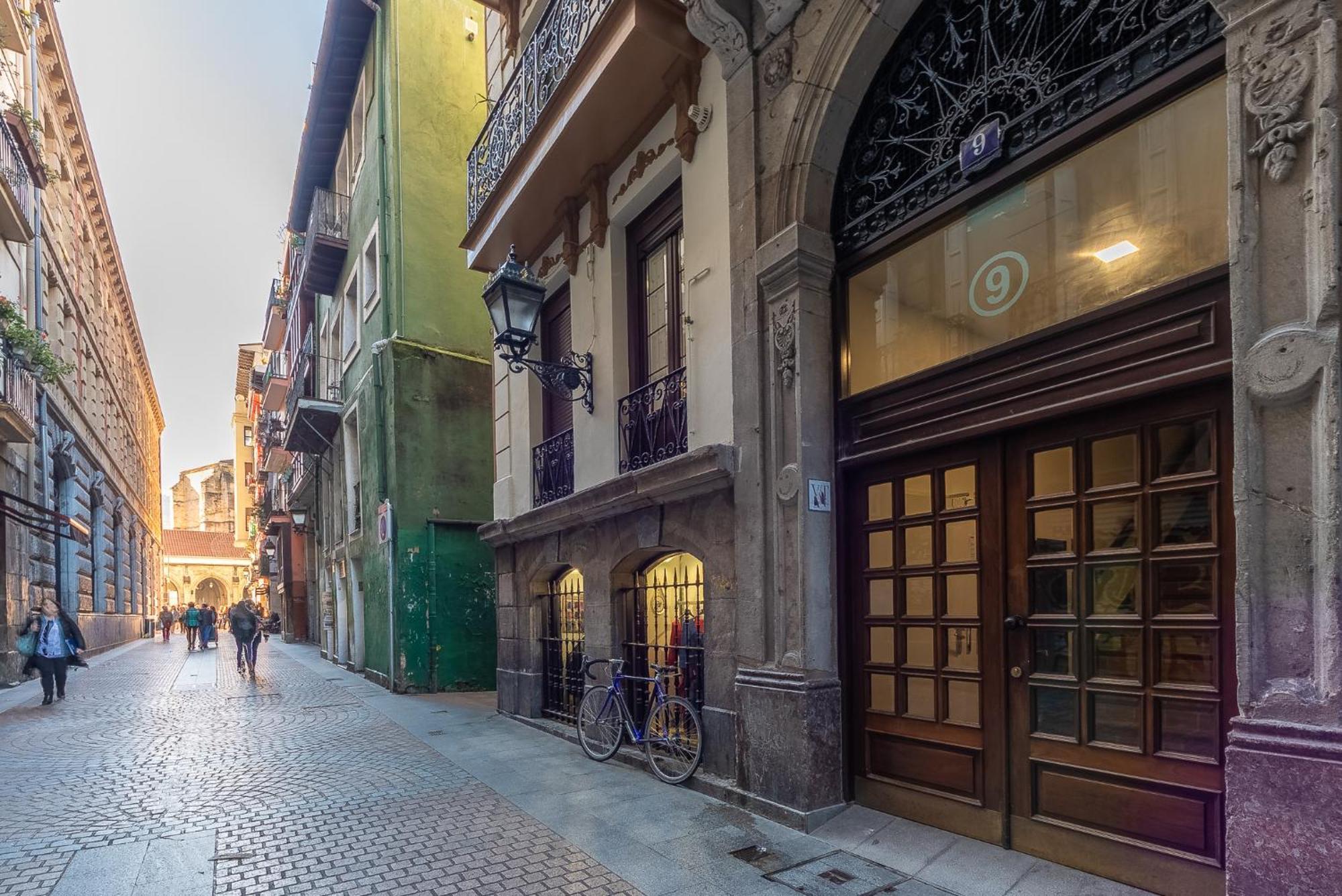 Apartamento Centrico Casco Viejo Bilbao Luaran gambar